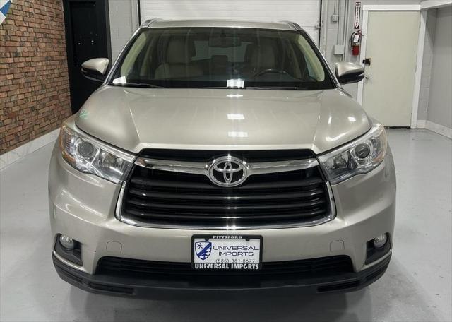 used 2015 Toyota Highlander car, priced at $15,900