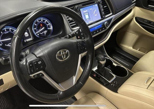 used 2015 Toyota Highlander car, priced at $15,900