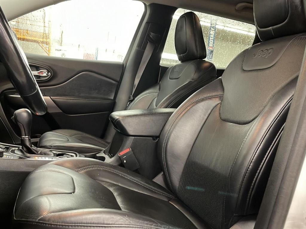 used 2019 Jeep Cherokee car, priced at $17,406