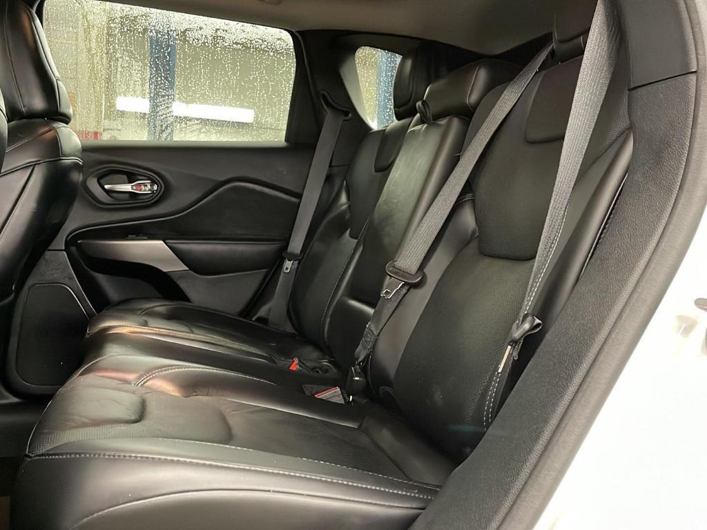 used 2019 Jeep Cherokee car, priced at $17,406