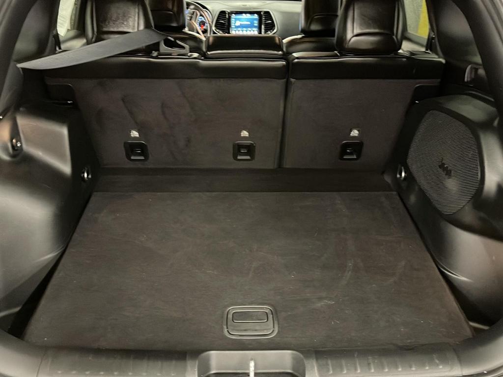 used 2019 Jeep Cherokee car, priced at $17,406