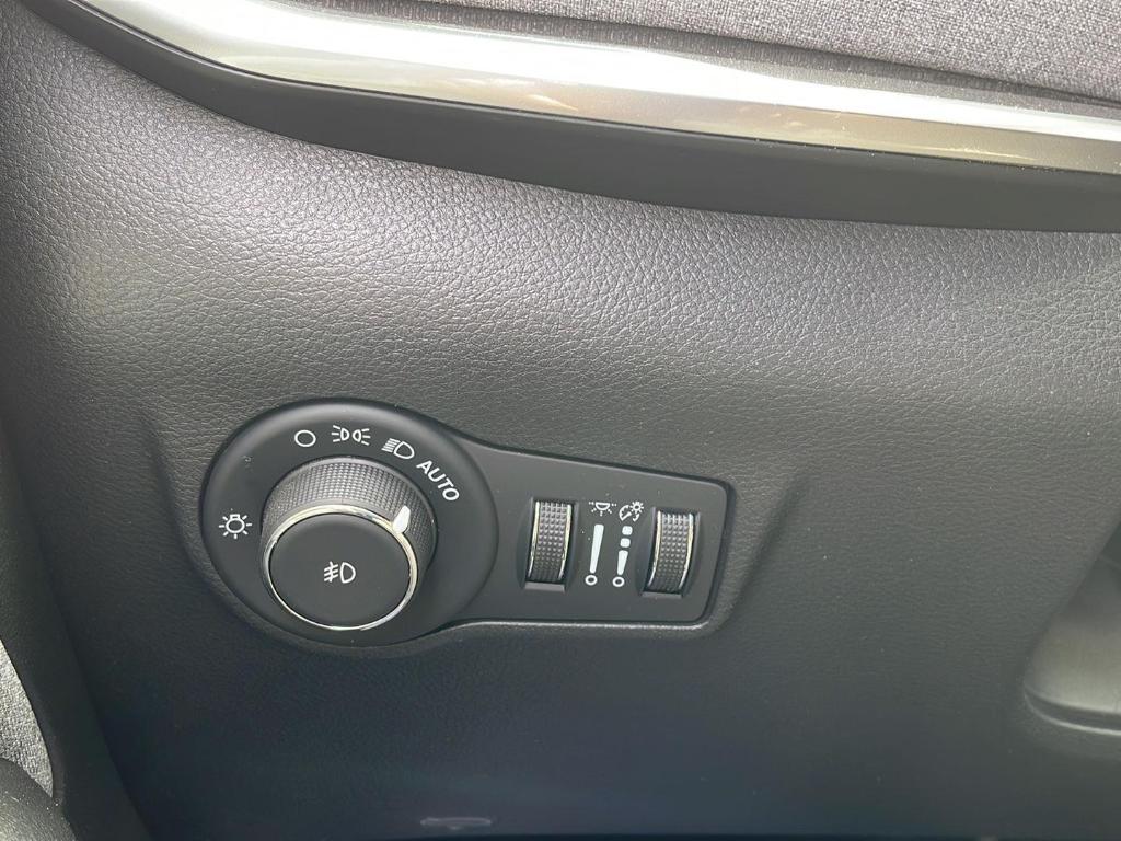 used 2022 Jeep Compass car, priced at $17,651