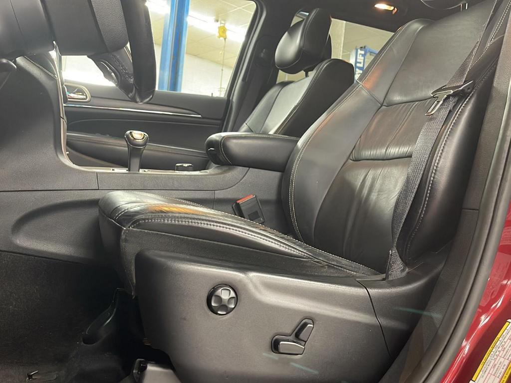 used 2015 Jeep Grand Cherokee car, priced at $13,113