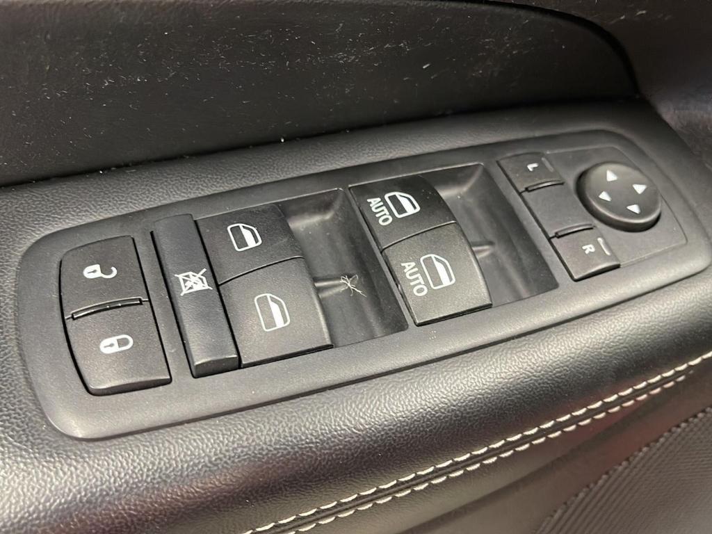 used 2015 Jeep Grand Cherokee car, priced at $13,113