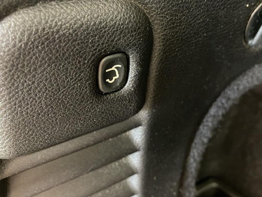 used 2015 Jeep Grand Cherokee car, priced at $13,113