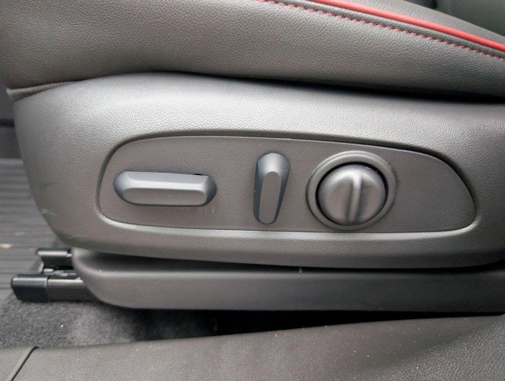 new 2025 Chevrolet TrailBlazer car, priced at $29,212