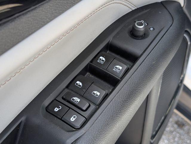 used 2023 Jeep Compass car, priced at $22,599
