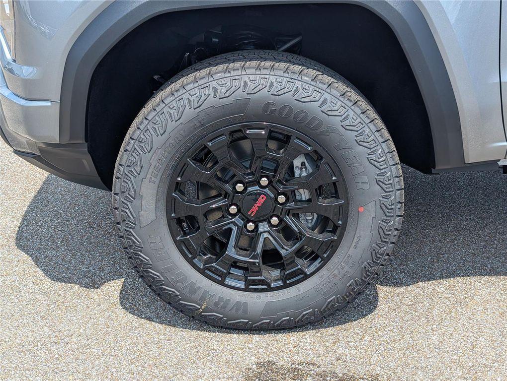 new 2026 GMC Canyon car, priced at $39,452