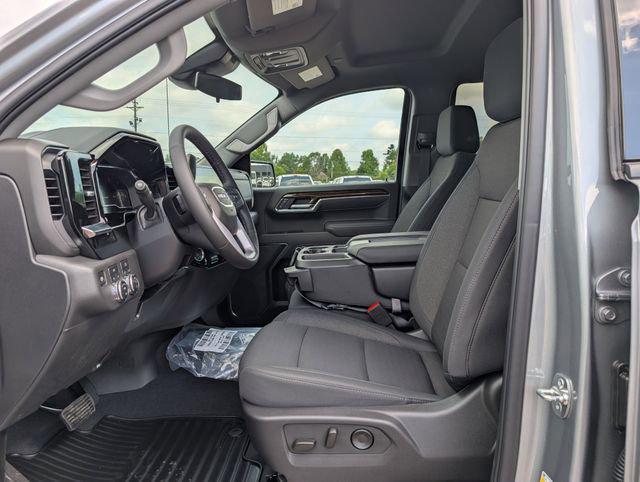 new 2025 GMC Sierra 1500 car, priced at $51,301