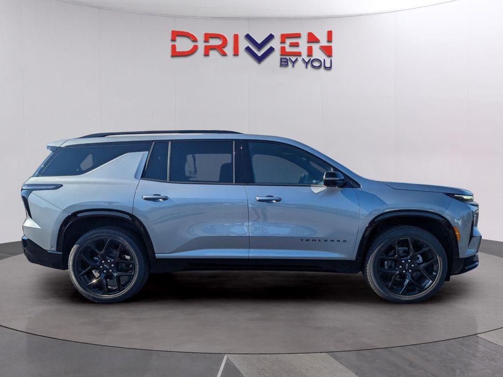new 2026 Chevrolet Traverse car, priced at $57,855