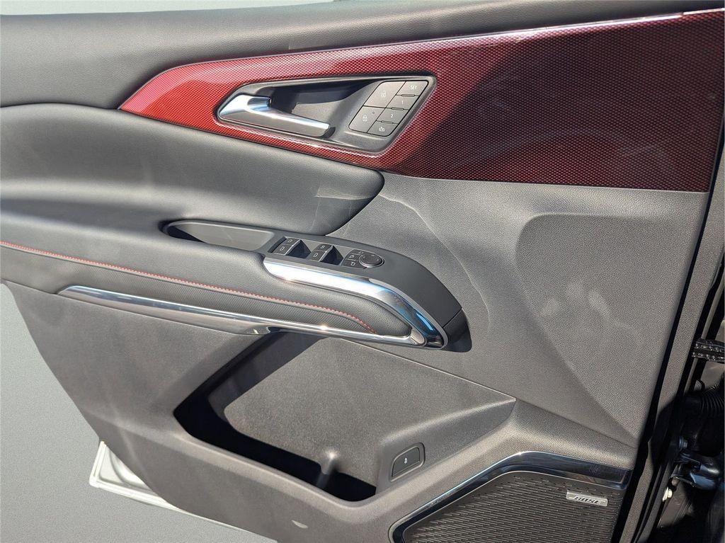 new 2026 Chevrolet Traverse car, priced at $57,855