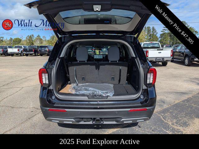 new 2025 Ford Explorer car, priced at $47,305