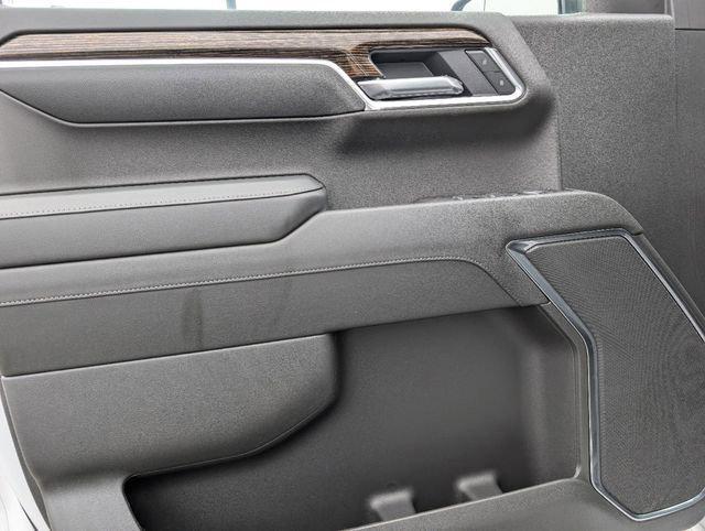 new 2025 GMC Sierra 1500 car, priced at $48,185