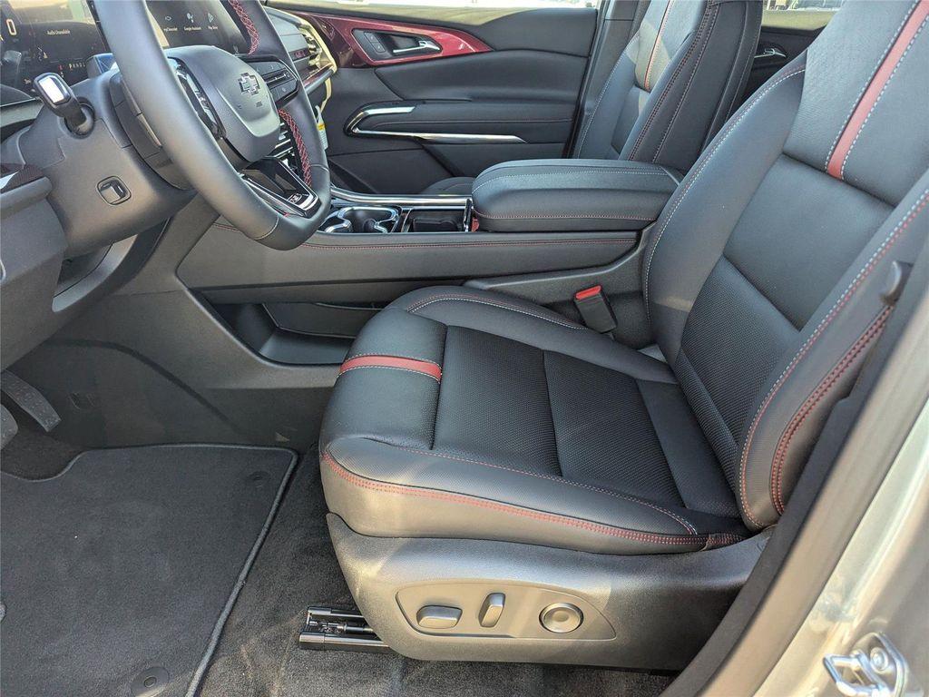 new 2026 Chevrolet Traverse car, priced at $55,028