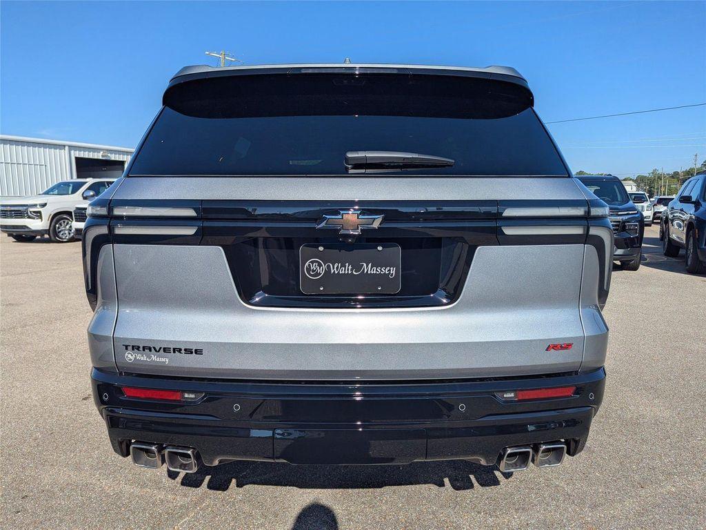 new 2026 Chevrolet Traverse car, priced at $55,028