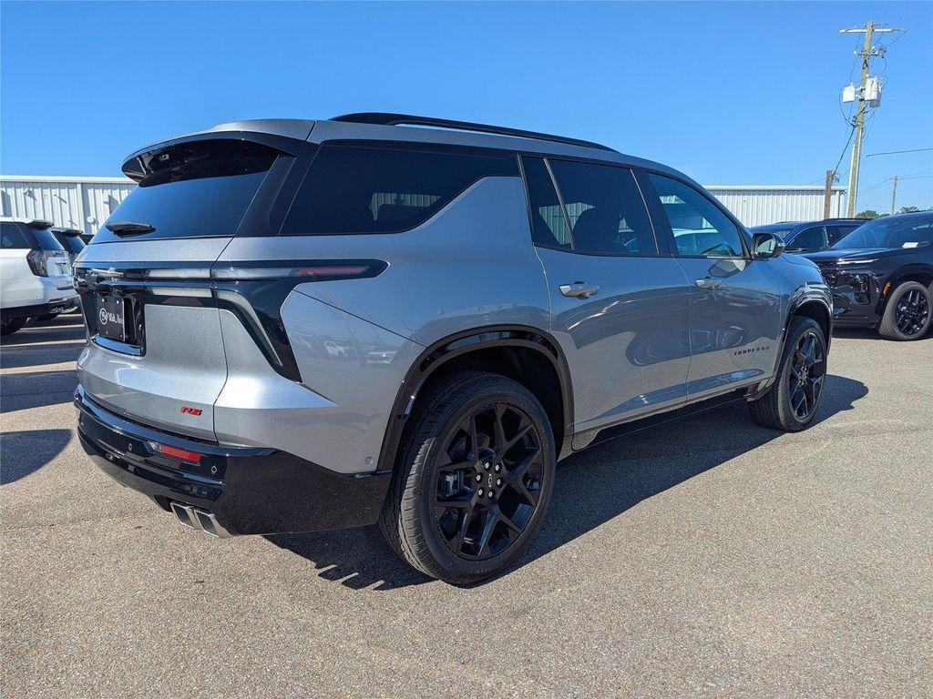 new 2026 Chevrolet Traverse car, priced at $55,028