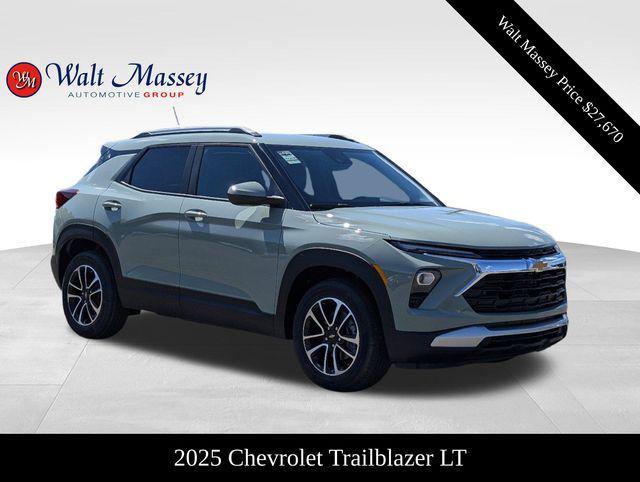 new 2025 Chevrolet TrailBlazer car, priced at $27,670