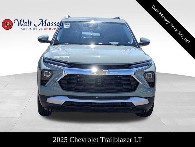 new 2025 Chevrolet TrailBlazer car, priced at $27,493