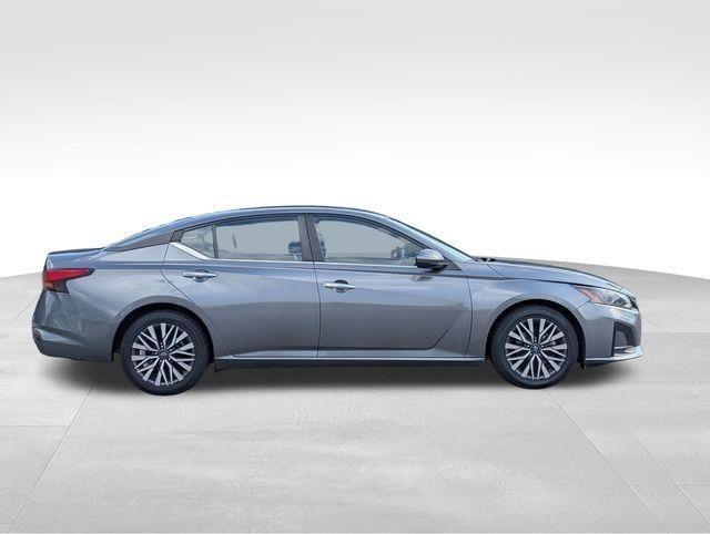 used 2023 Nissan Altima car, priced at $19,600