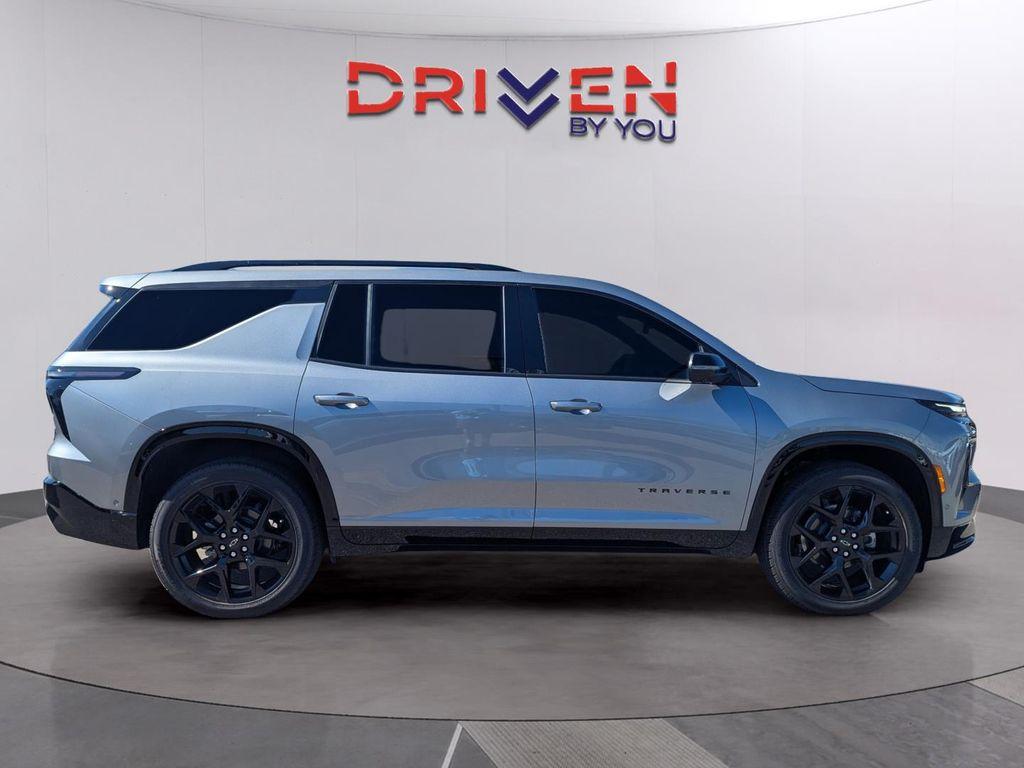 new 2026 Chevrolet Traverse car, priced at $59,315