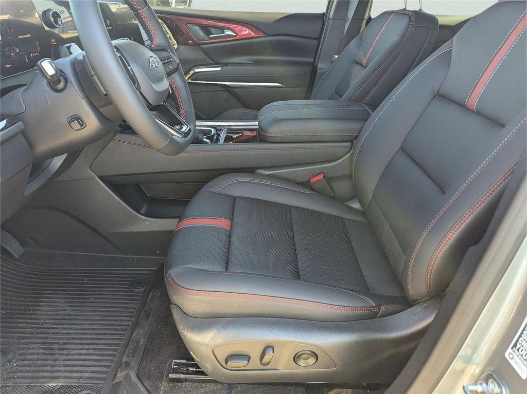 new 2026 Chevrolet Traverse car, priced at $59,315