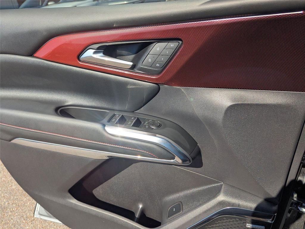 new 2026 Chevrolet Traverse car, priced at $59,315