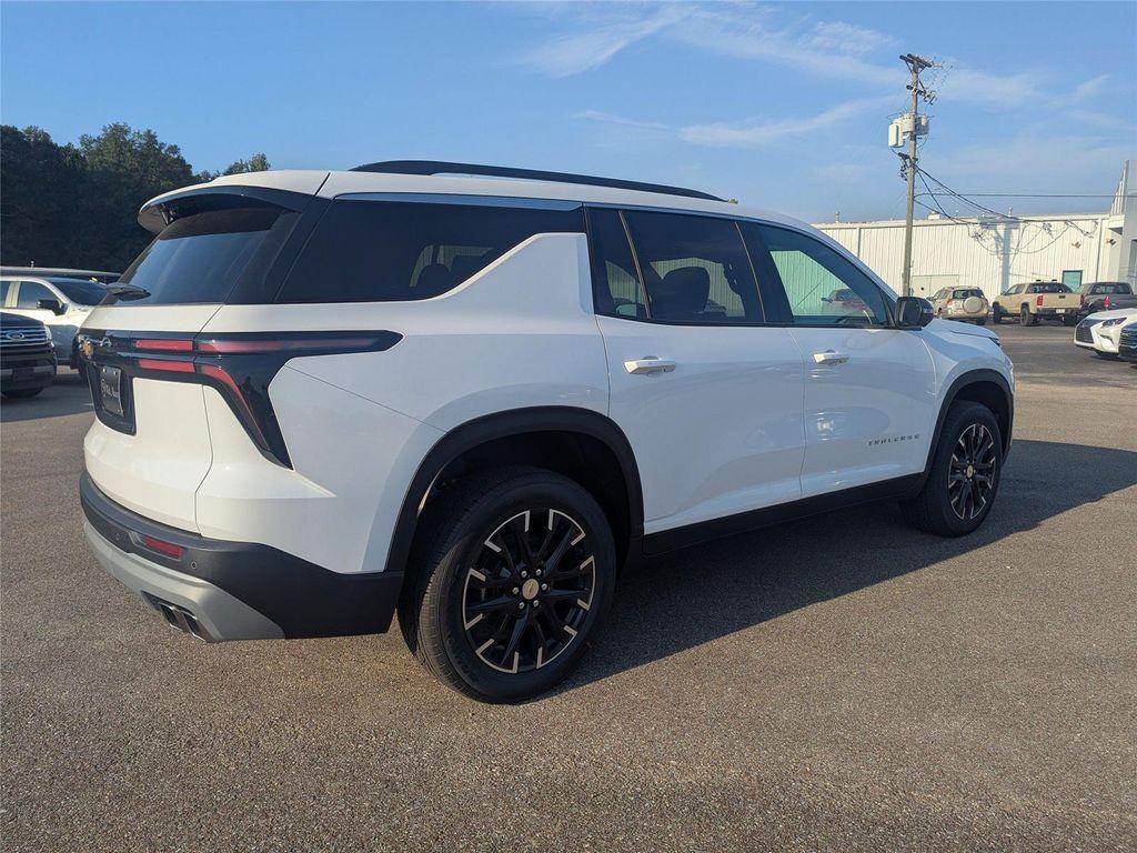 new 2026 Chevrolet Traverse car, priced at $44,278