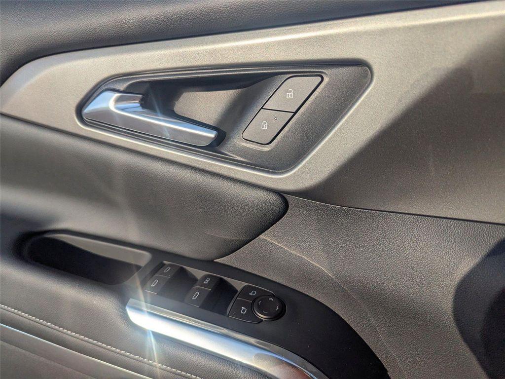 new 2026 Chevrolet Traverse car, priced at $44,278