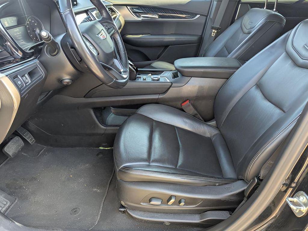 used 2023 Cadillac XT6 car, priced at $29,899