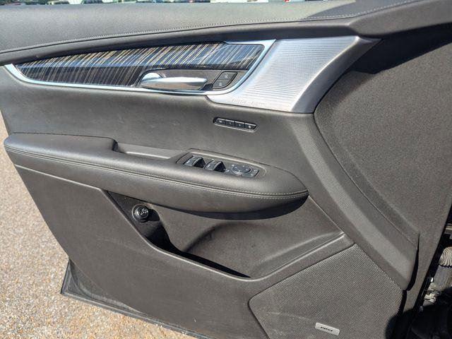 used 2023 Cadillac XT6 car, priced at $29,899