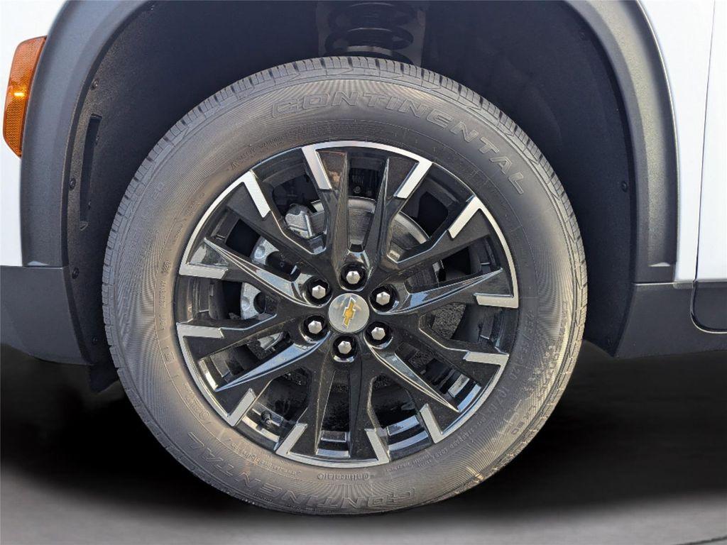 new 2026 Chevrolet Traverse car, priced at $46,603