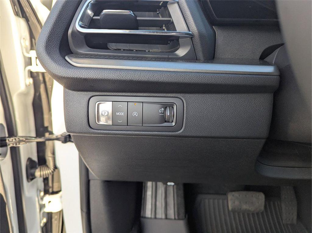 new 2026 Chevrolet Traverse car, priced at $46,603