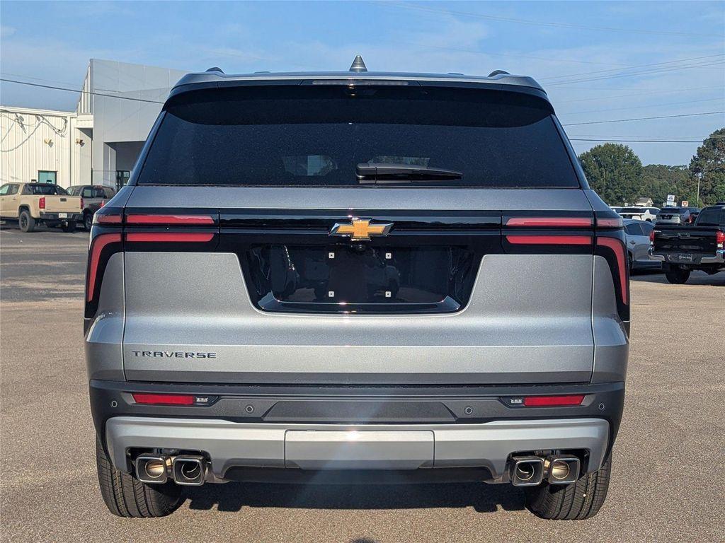 new 2026 Chevrolet Traverse car, priced at $42,854
