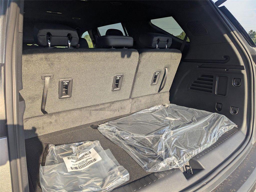 new 2026 Chevrolet Traverse car, priced at $42,854