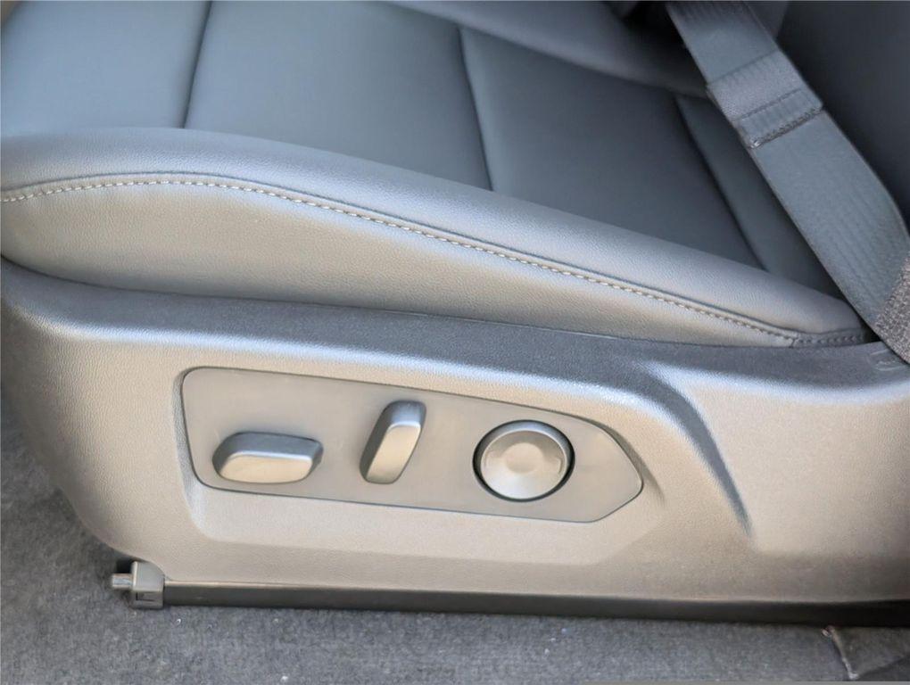 new 2025 Chevrolet Colorado car, priced at $40,586