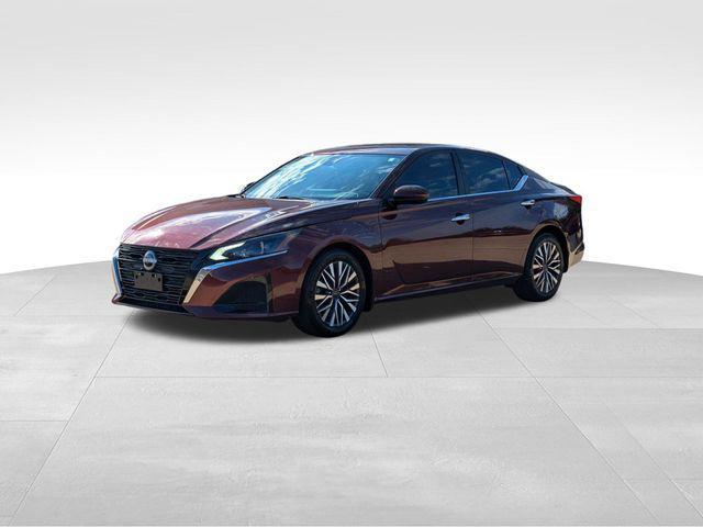 used 2023 Nissan Altima car, priced at $18,737