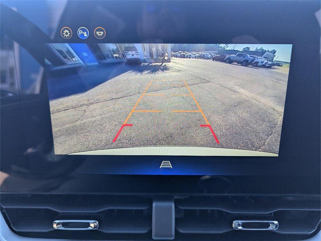 new 2026 Chevrolet Equinox car, priced at $28,162