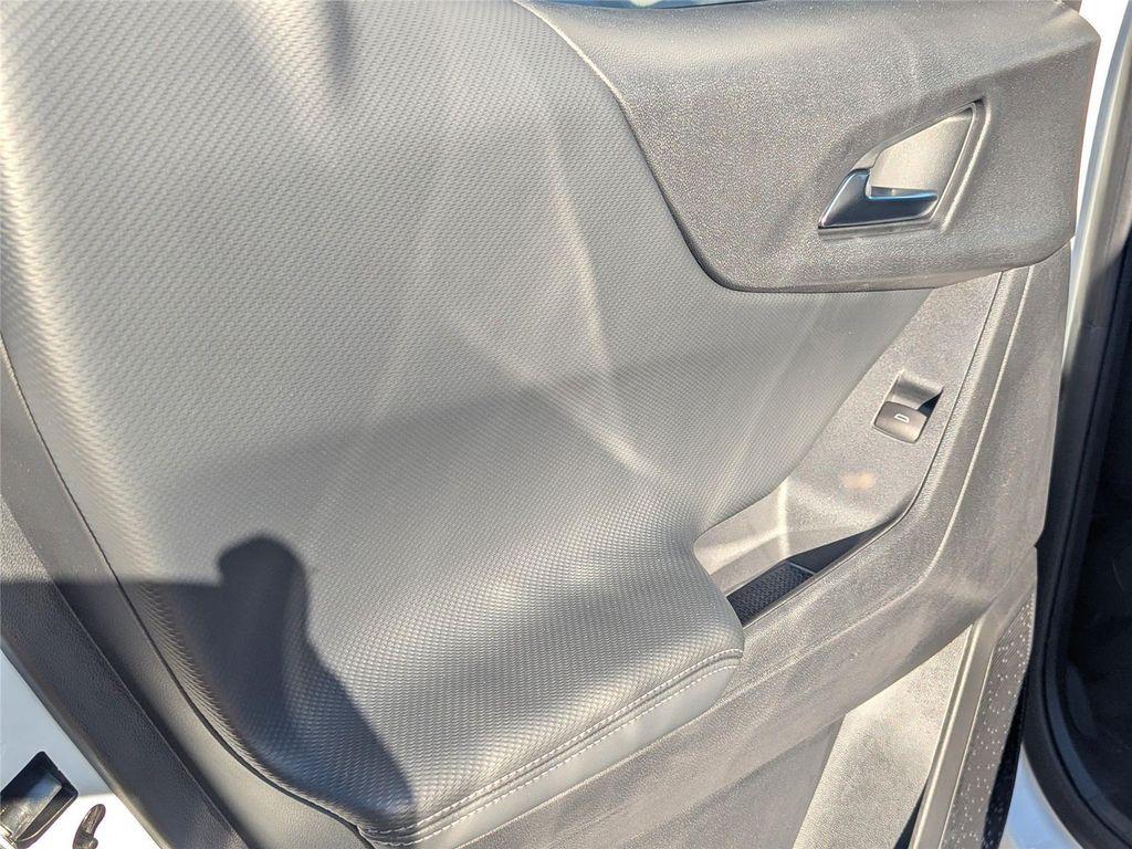 new 2026 Chevrolet Equinox car, priced at $28,162