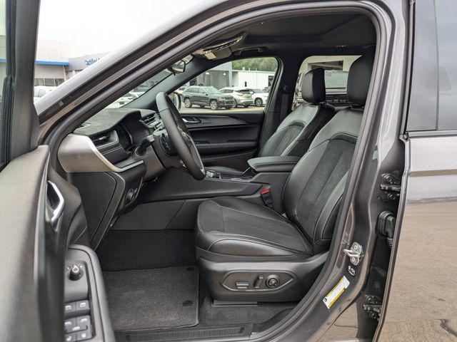 new 2024 Jeep Grand Cherokee L car, priced at $41,170