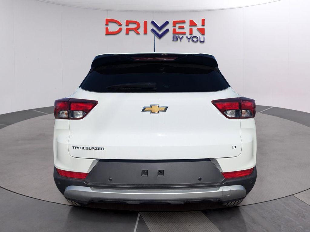 new 2026 Chevrolet TrailBlazer car, priced at $28,201
