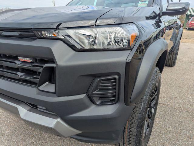 new 2025 Chevrolet Colorado car, priced at $42,303