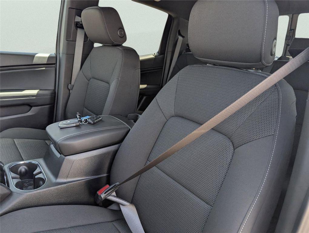 new 2025 GMC Canyon car, priced at $38,926