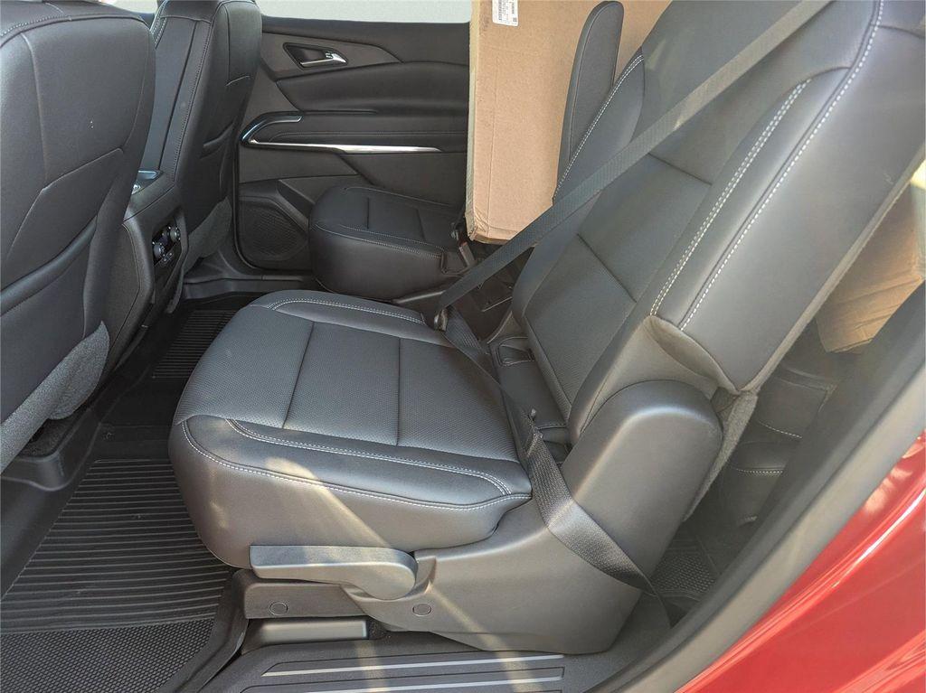 new 2026 Chevrolet Traverse car, priced at $42,299