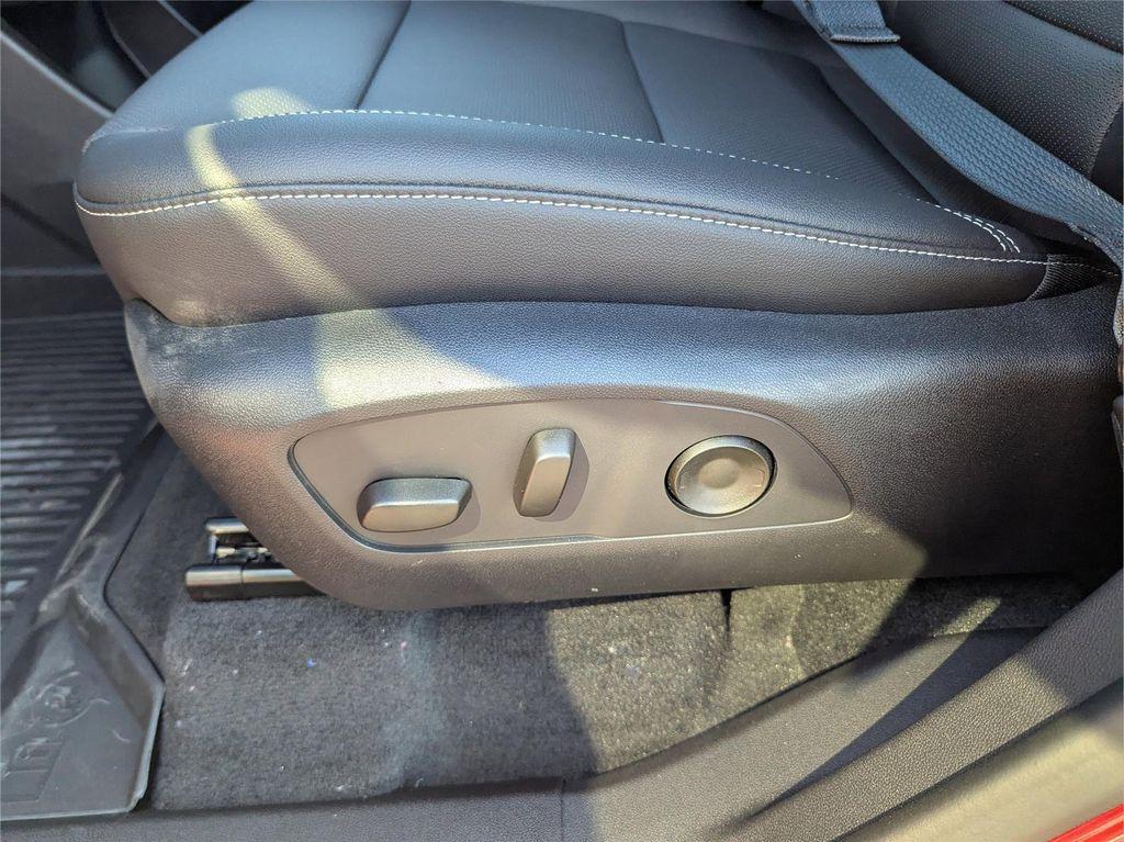 new 2026 Chevrolet Traverse car, priced at $42,299