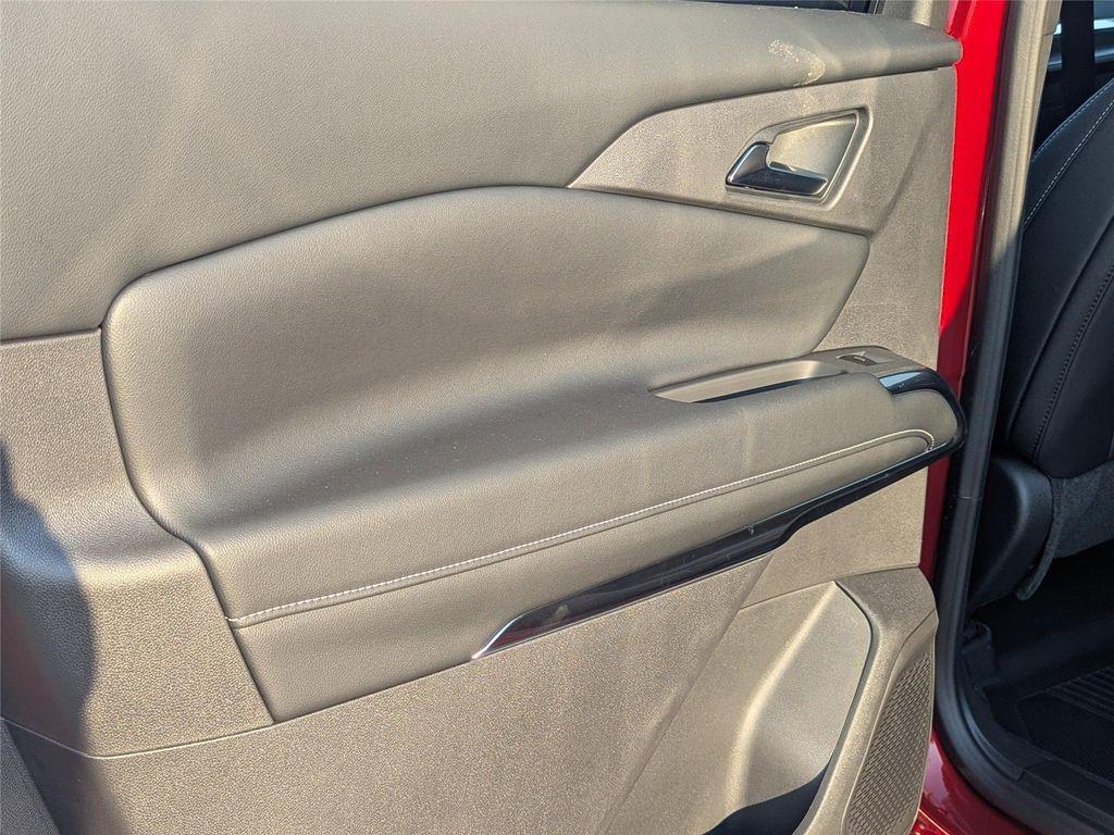 new 2026 Chevrolet Traverse car, priced at $42,299