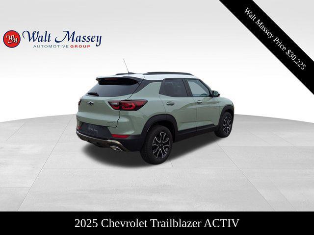 new 2025 Chevrolet TrailBlazer car, priced at $30,225