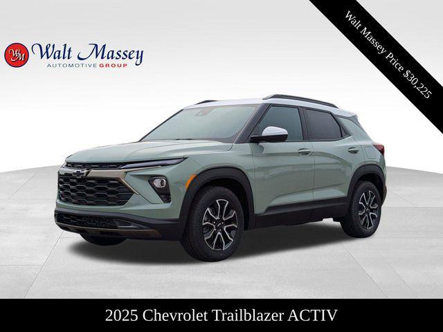 new 2025 Chevrolet TrailBlazer car, priced at $30,225