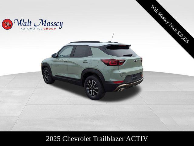 new 2025 Chevrolet TrailBlazer car, priced at $30,225