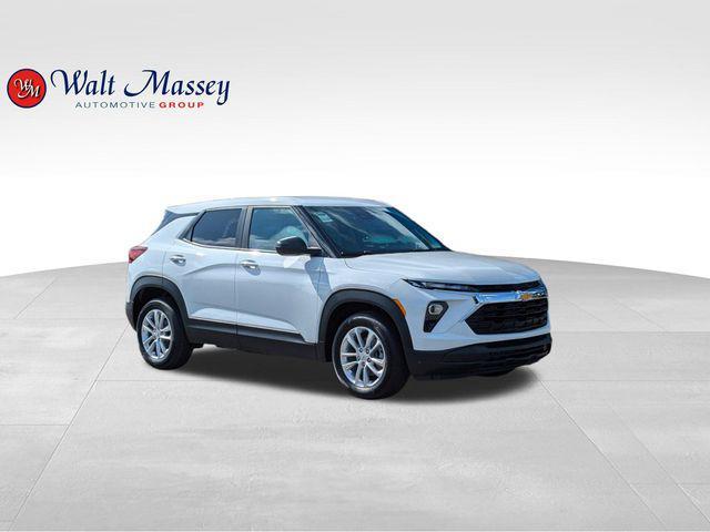 new 2025 Chevrolet TrailBlazer car, priced at $24,140