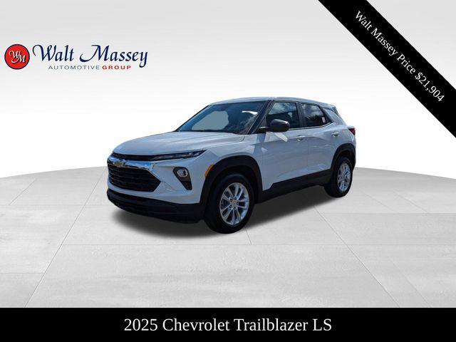 new 2025 Chevrolet TrailBlazer car, priced at $21,904